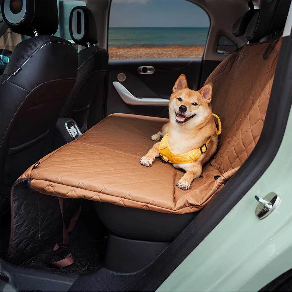 Funda para asiento de automóvil para perros de lujo de cuero sintético repelente al agua - RideProtector