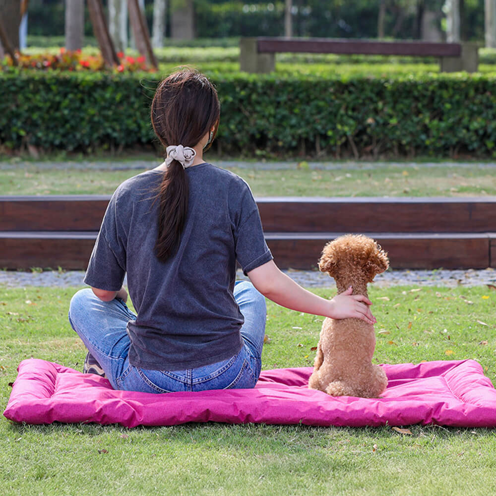 Estera de mascotas plegable y resistente al agua estilo utilitario para exteriores, para auto y camping