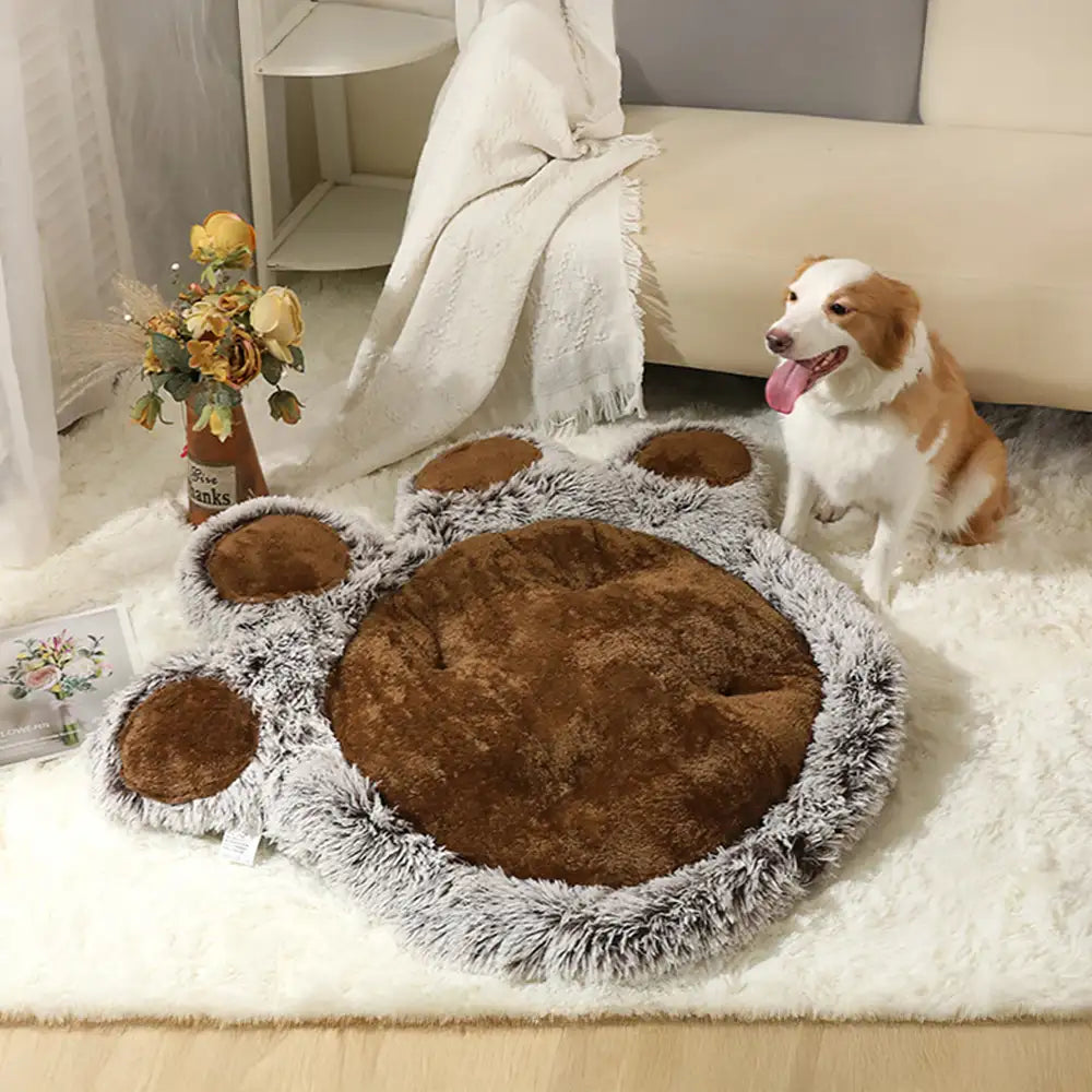 Alfombrilla de mascota grande y cómoda de felpa suave con forma de pata de oso