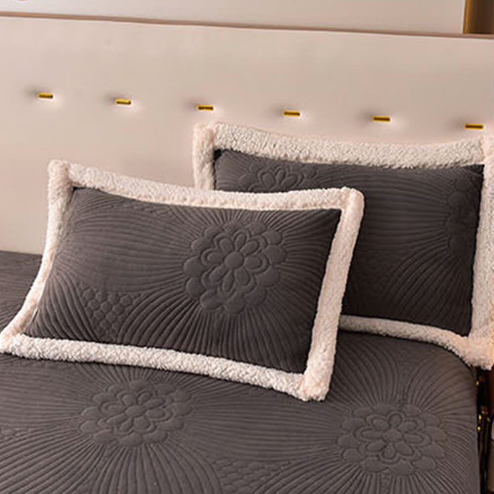 Juego de falda de cama acolchada con diseño floral, de vellón lechoso grueso y acogedor