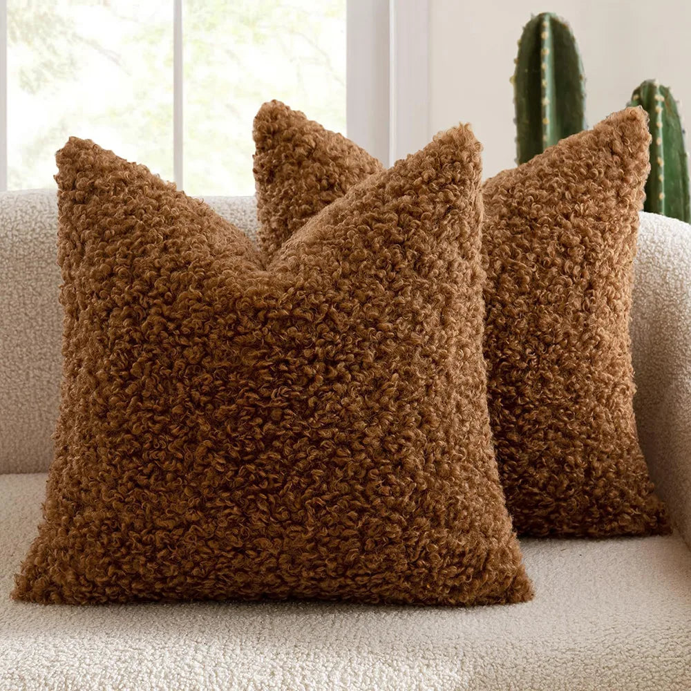 Cojín decorativo de terciopelo suave y elegante con forma de oso