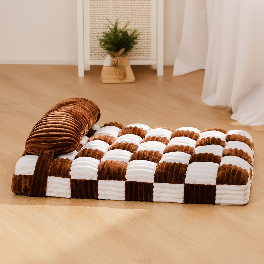 Cama de perros de soporte ortopédico de ajedrez de felpa hecha a mano con almohada