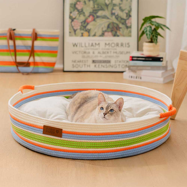 Cama de gato calmante de rayas hechas a mano - nido atemporal