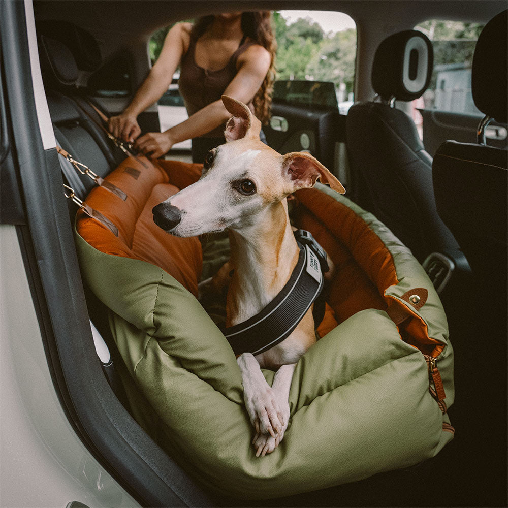 Großes Deluxe-Autositz-Sitzerhöhungsbett für Hunde aus Kunstleder – Urban Voyager