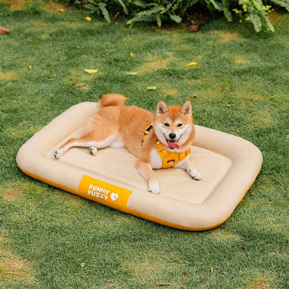 Manta ortopédica para perros resistente al agua y a los arañazos de colores bloqueados para exteriores - Trek Lounge