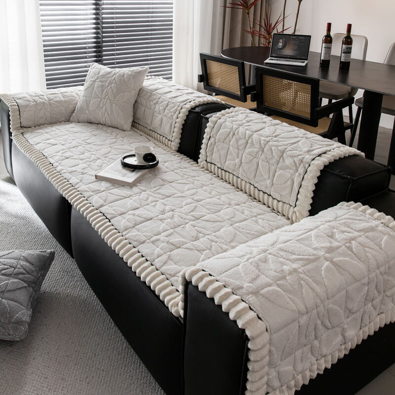 Patrón de hojas de felpa corta espesada Cubierta de sofá sin deslizamiento resistente a los rasguños