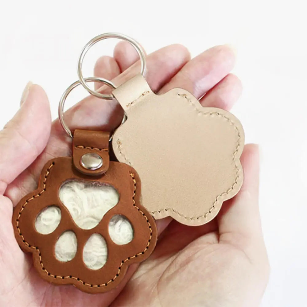 Llavero con relicario de memoria para cabello de mascota