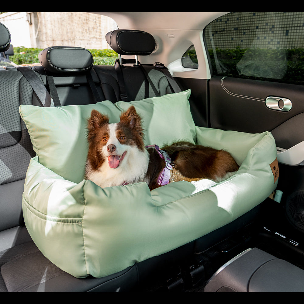 Cama de respaldo impermeable y segura para perros medianos y grandes para viajes en coche