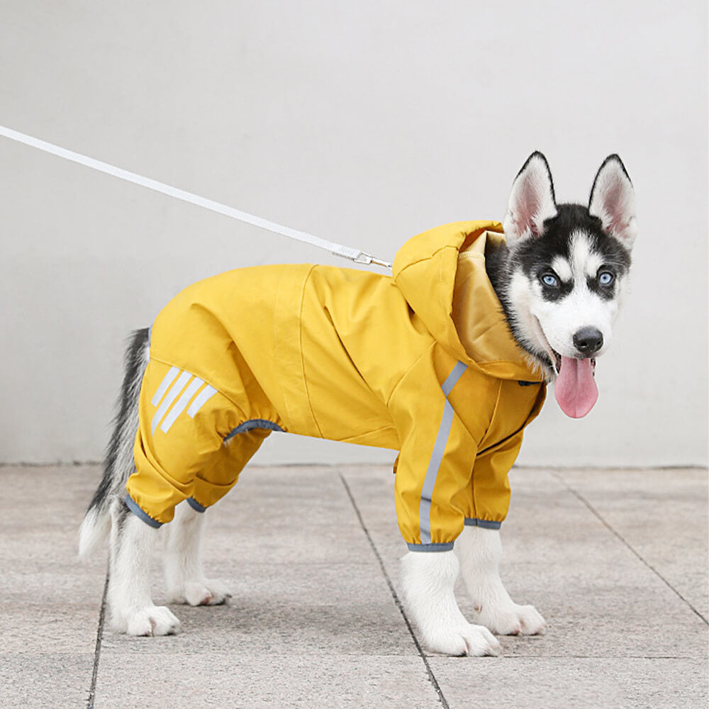 Elegante impermeable ajustable con tiras reflectantes para perros con capucha