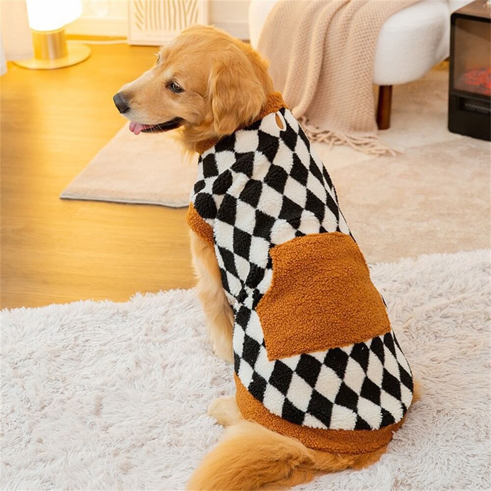 Suéter acogedor con diseño de rombos para perros y bolsillo, disponible en dos colores