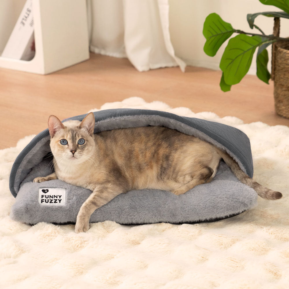 Cama de gato ultra suave y difuso gatito