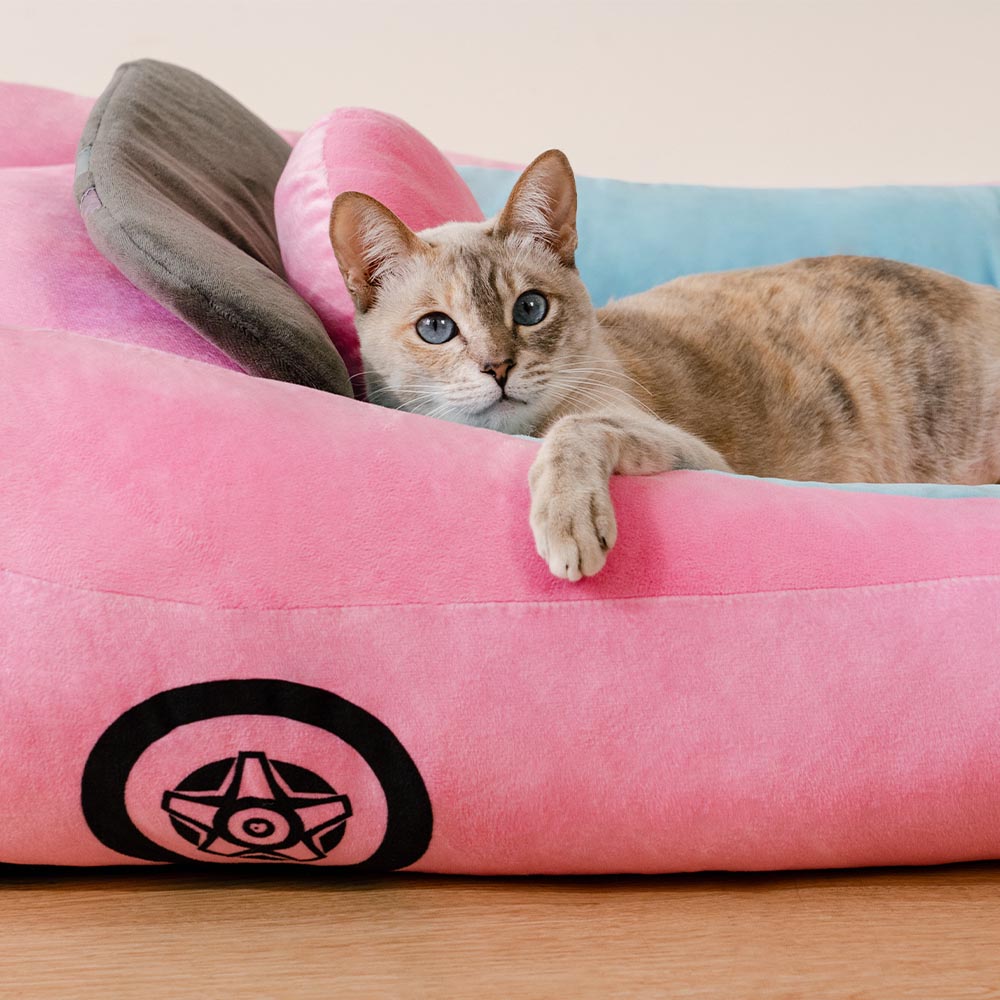 Cama para gatos con refuerzo en forma de coche de carrera convertible clásico - Rápido y peludo