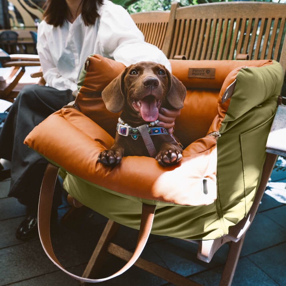 Cama elevada de asiento para perros de cuero sintético de lujo: Urban Voyager