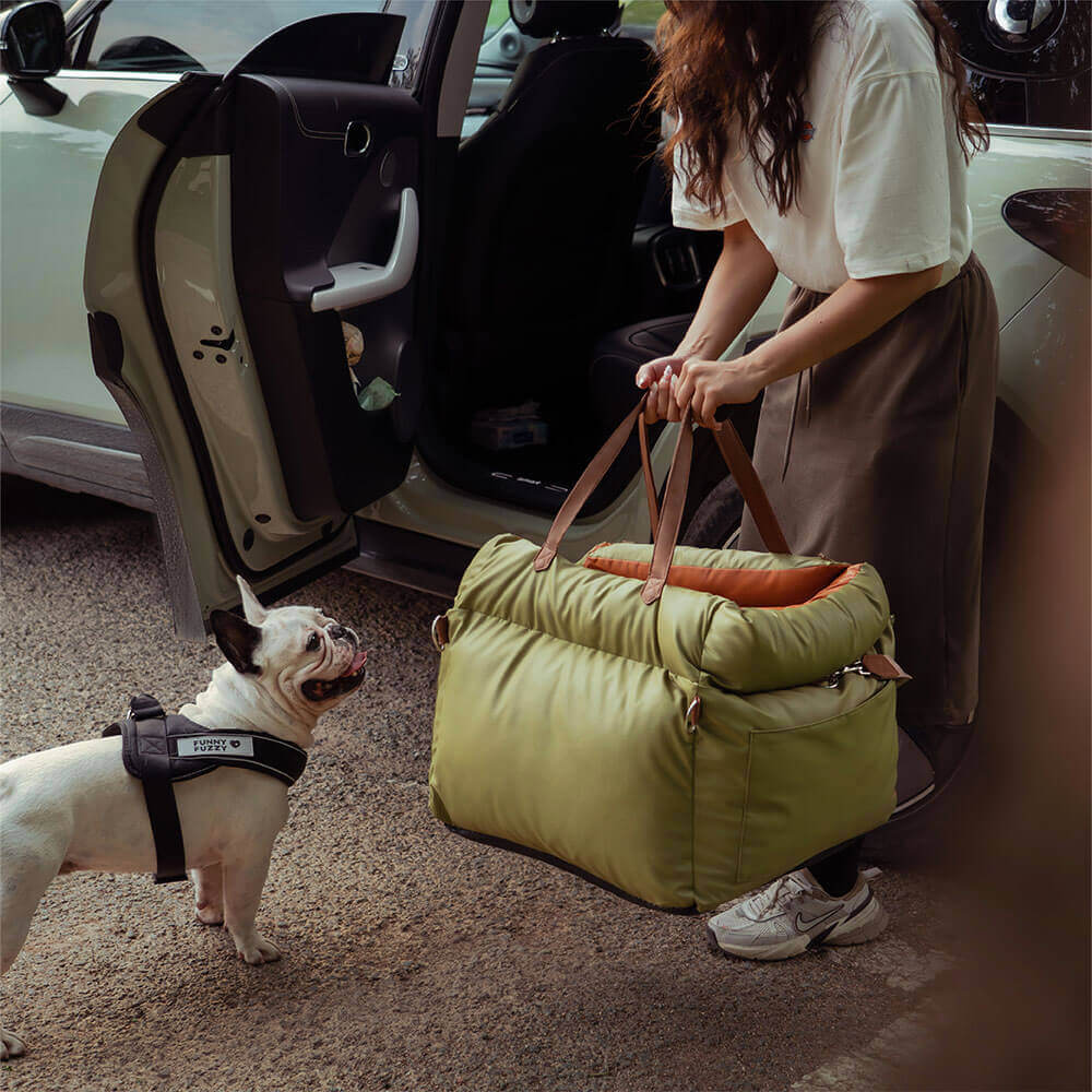 Cama elevada de asiento para perros de cuero sintético de lujo: Urban Voyager