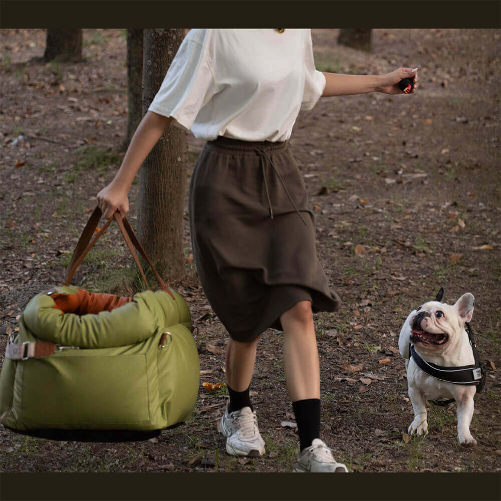 Cama elevada de asiento para perros de cuero sintético de lujo: Urban Voyager