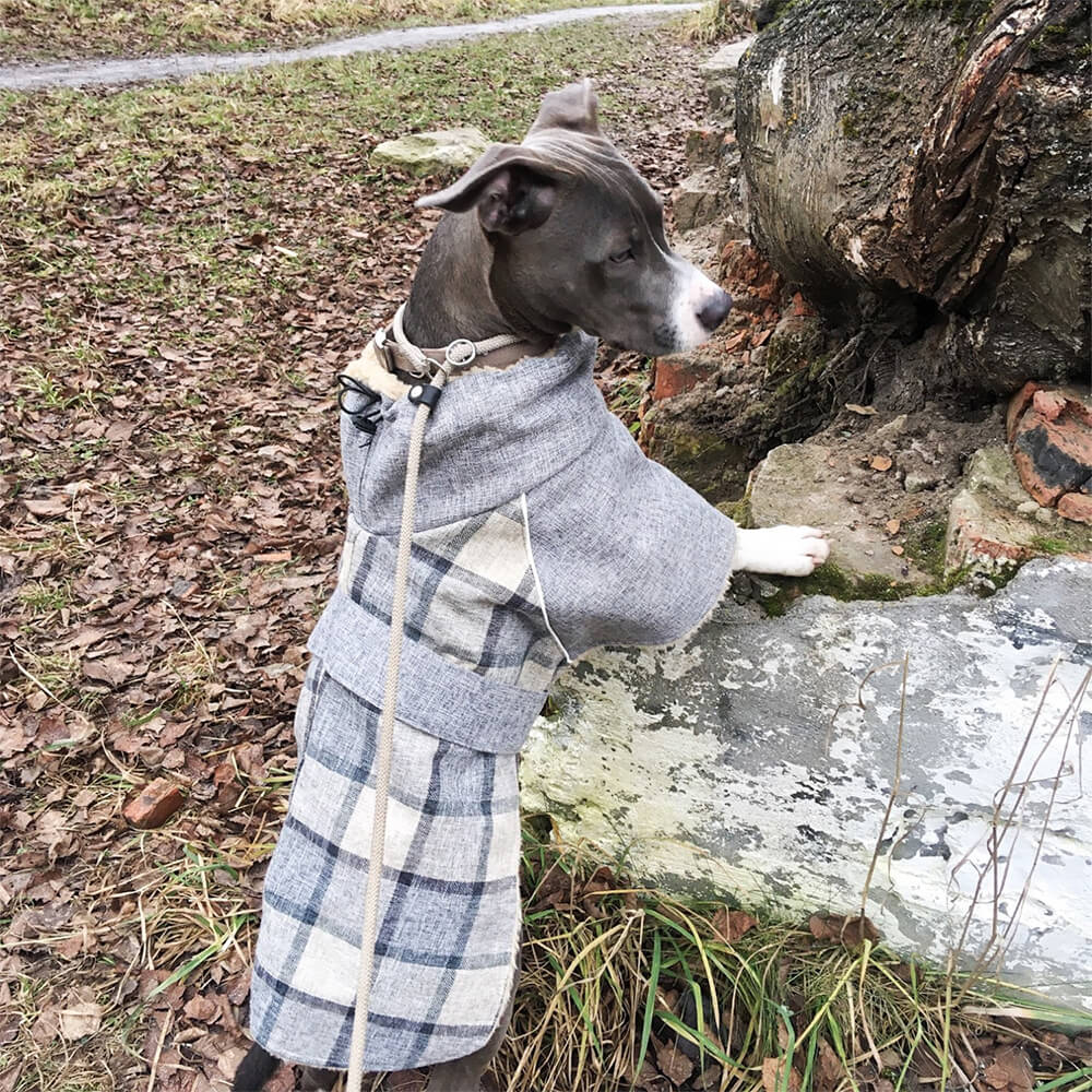 Chaqueta de cuello alto ajustable con cuadros polares cálidos para perros