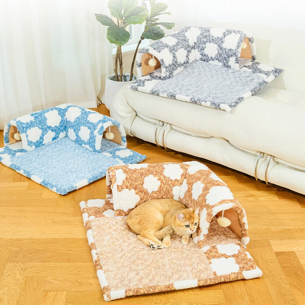 Cama tipo túnel para gatos con diseño de nubes y felpa espaciosa