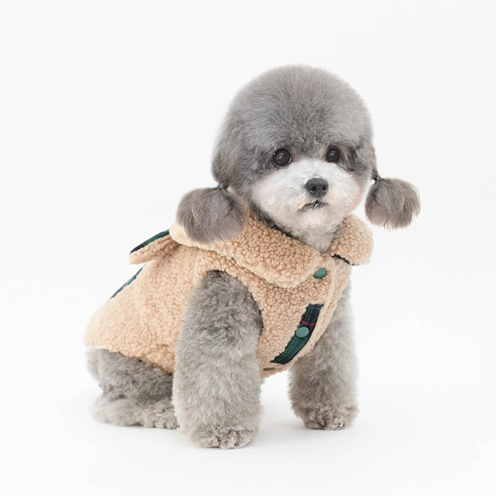 Chaleco Sherpa con ribete de cuadros para perros: cómodo, bonito y perfecto para el invierno