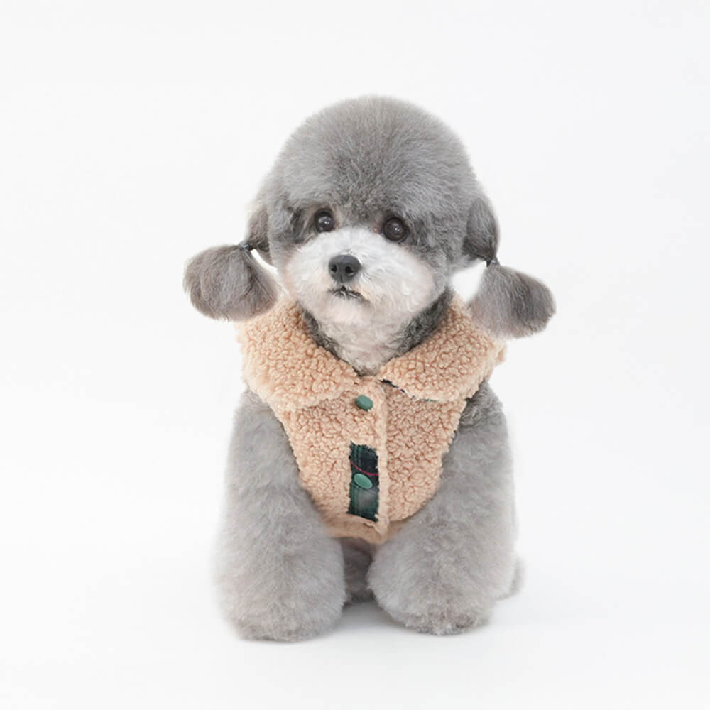 Chaleco Sherpa con ribete de cuadros para perros: cómodo, bonito y perfecto para el invierno
