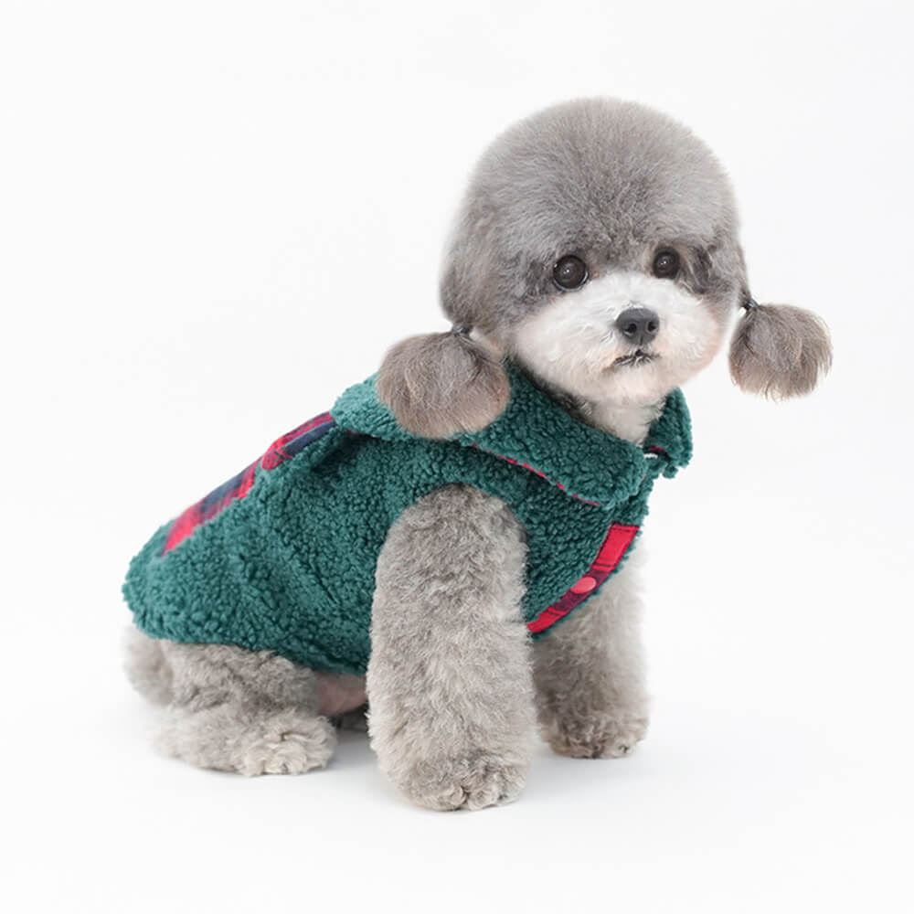 Chaleco Sherpa con ribete de cuadros para perros: cómodo, bonito y perfecto para el invierno