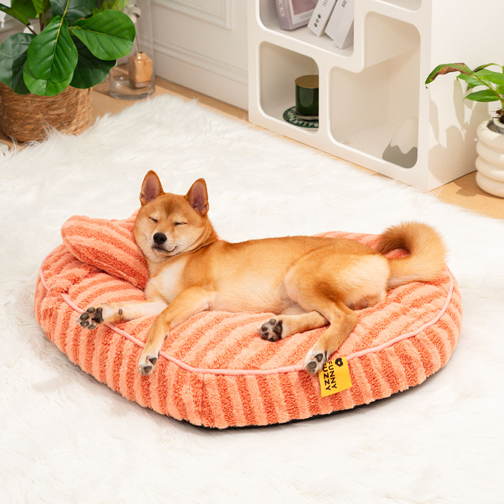 Cama calmante y esponjosa con forma de corazón de peluche para perros y gatos con almohada