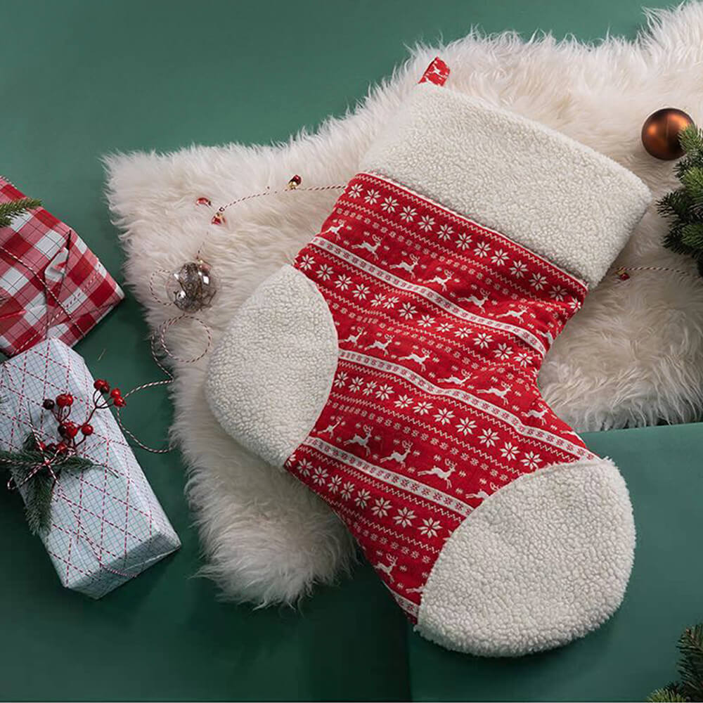 Saco de dormir semicerrado y cálido para mascotas con decoración multifuncional de medias navideñas