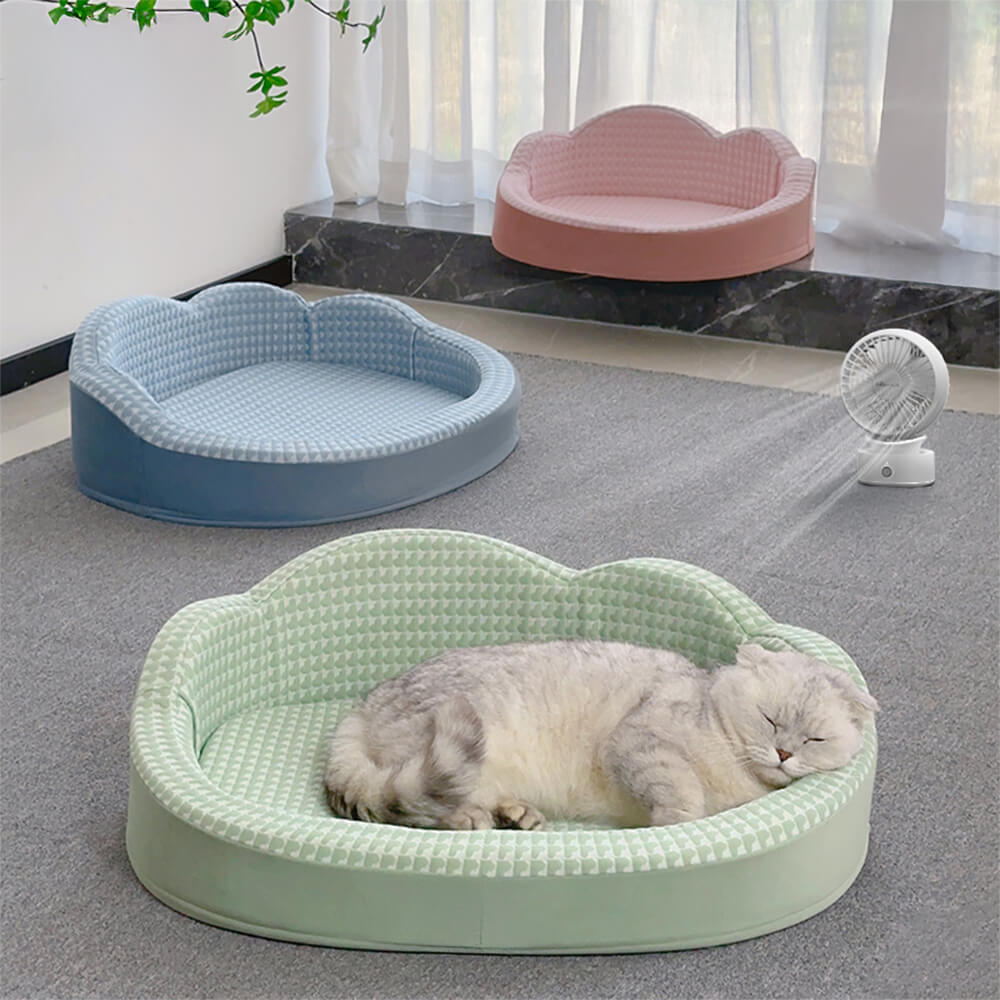 Cama reversible antideslizante lavable y refrescante para perros y gatos con forma de nube