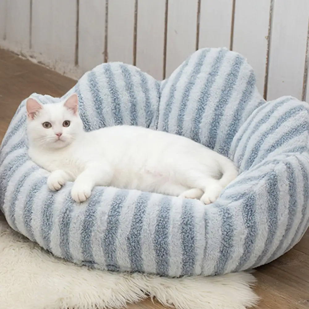 Petal-Shaped Striped Plush Pet Sofa Bed