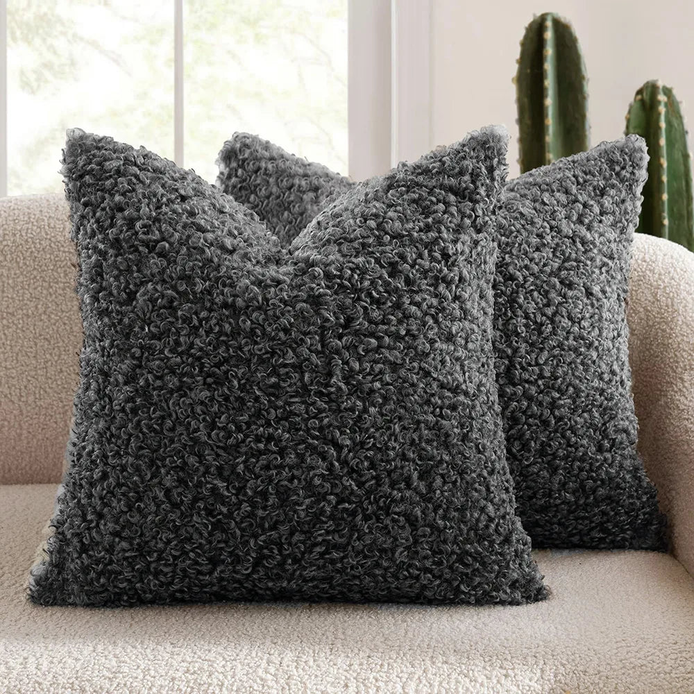 Cojín decorativo de terciopelo suave y elegante con forma de oso