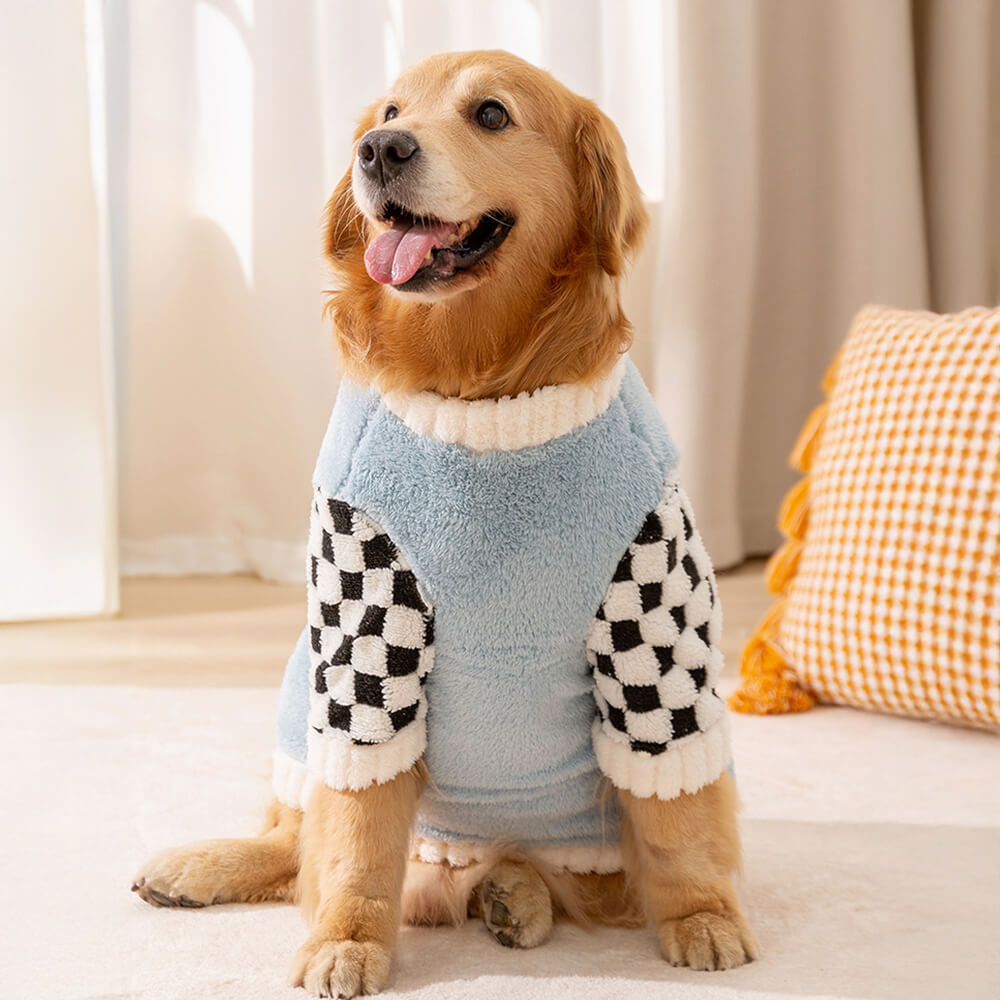 Chaqueta de abrigo para perro de felpa cálida con diseño de tablero de ajedrez y estilo elegante