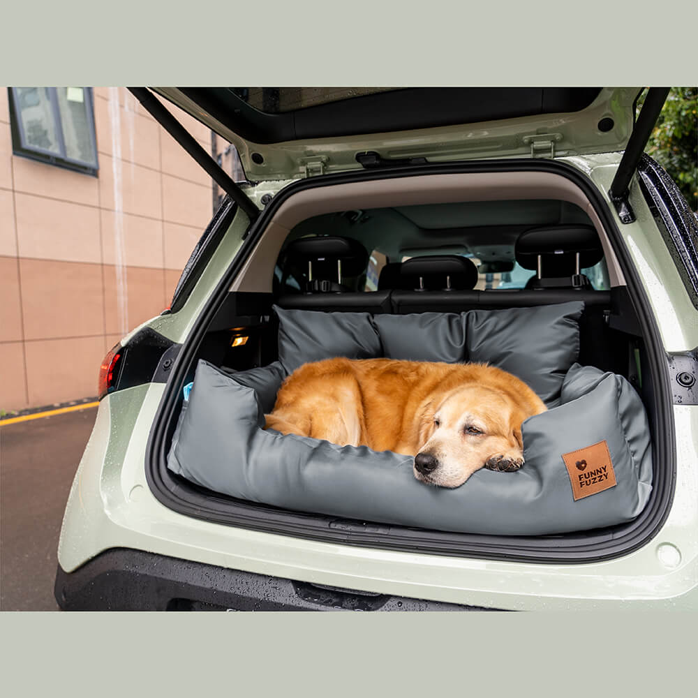 Cama de respaldo impermeable y segura para perros medianos y grandes para viajes en coche