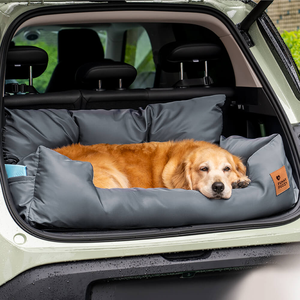 Cama de respaldo impermeable y segura para perros medianos y grandes para viajes en coche