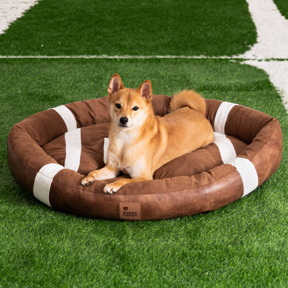 Game Day Ready - Cama ortopédica para perros de fútbol