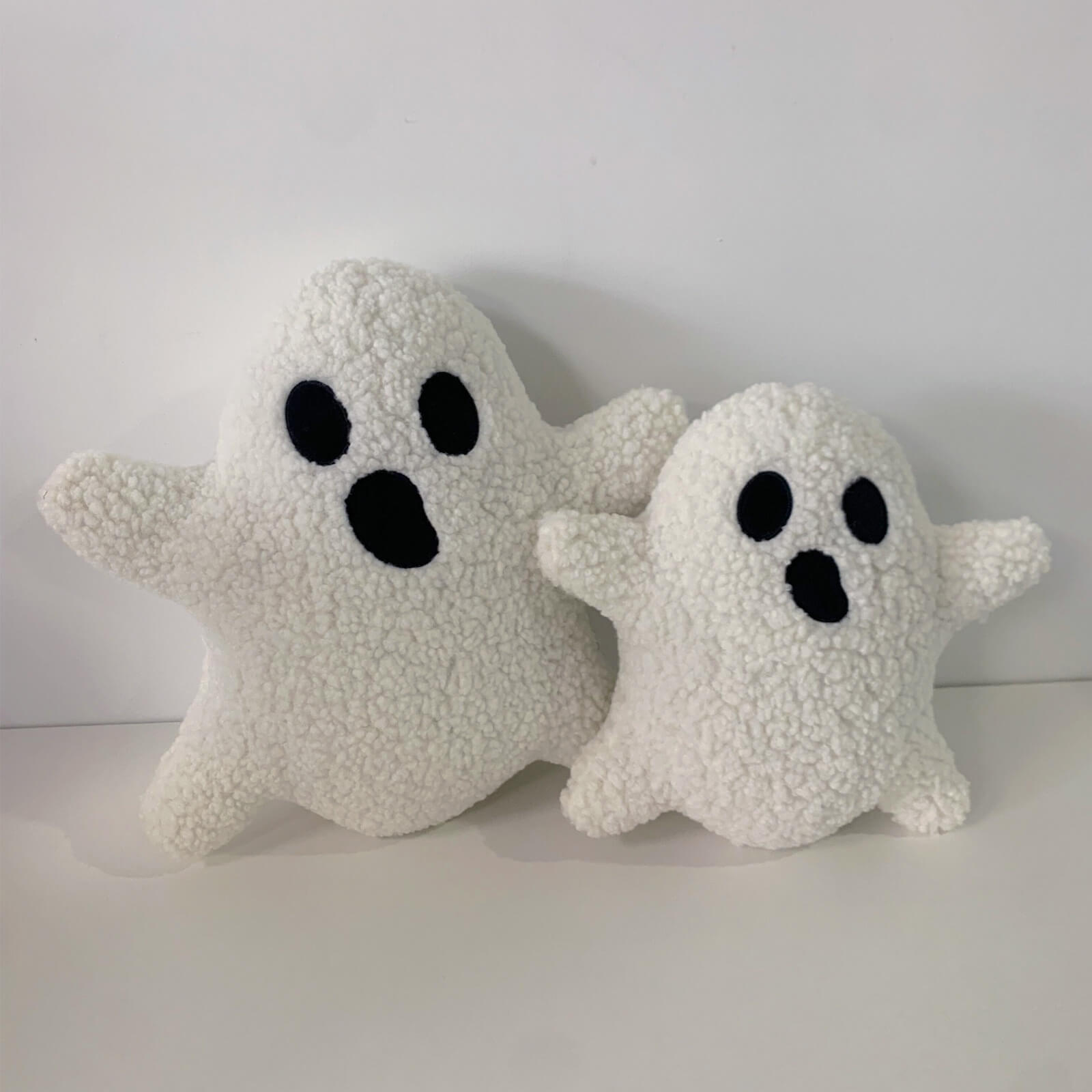 Almohada de peluche suave y espeluznante con forma de fantasma de Halloween