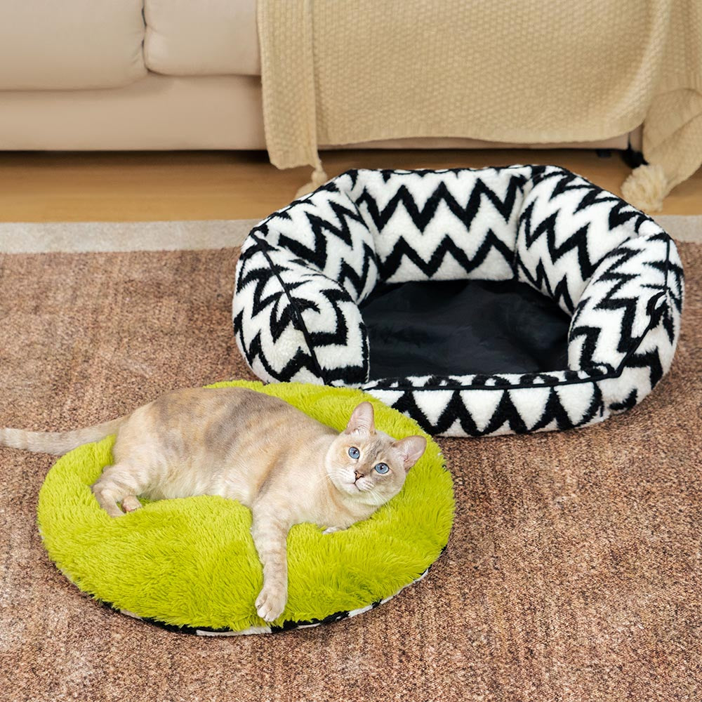 Cama para gatos de chevrón Plush Retreat - El abrazo cálido