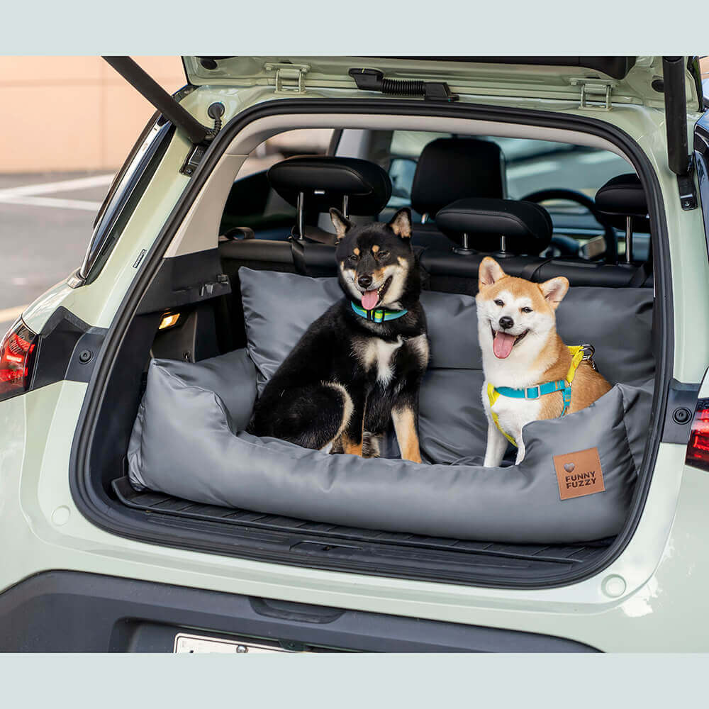 Cama de respaldo impermeable y segura para perros medianos y grandes para viajes en coche