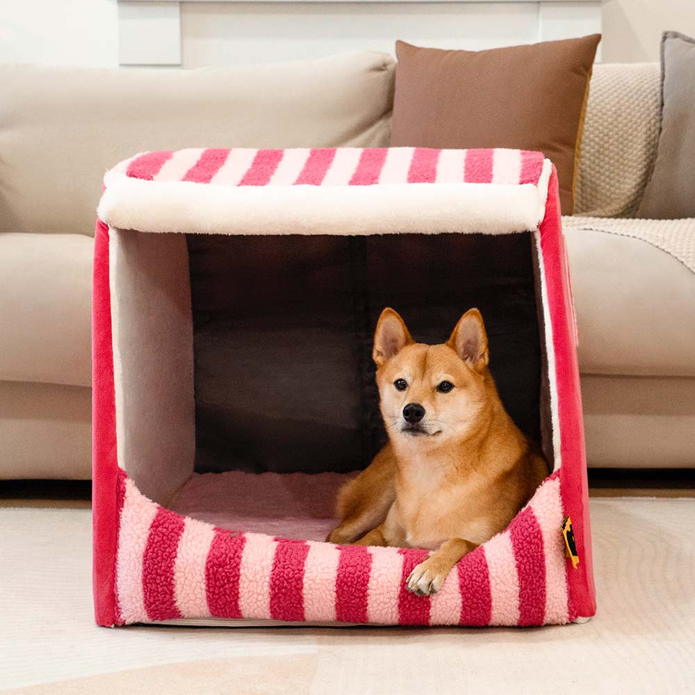 Cama ortopédica para perros con diseño de casa a rayas de moda: Cozy Hideaway