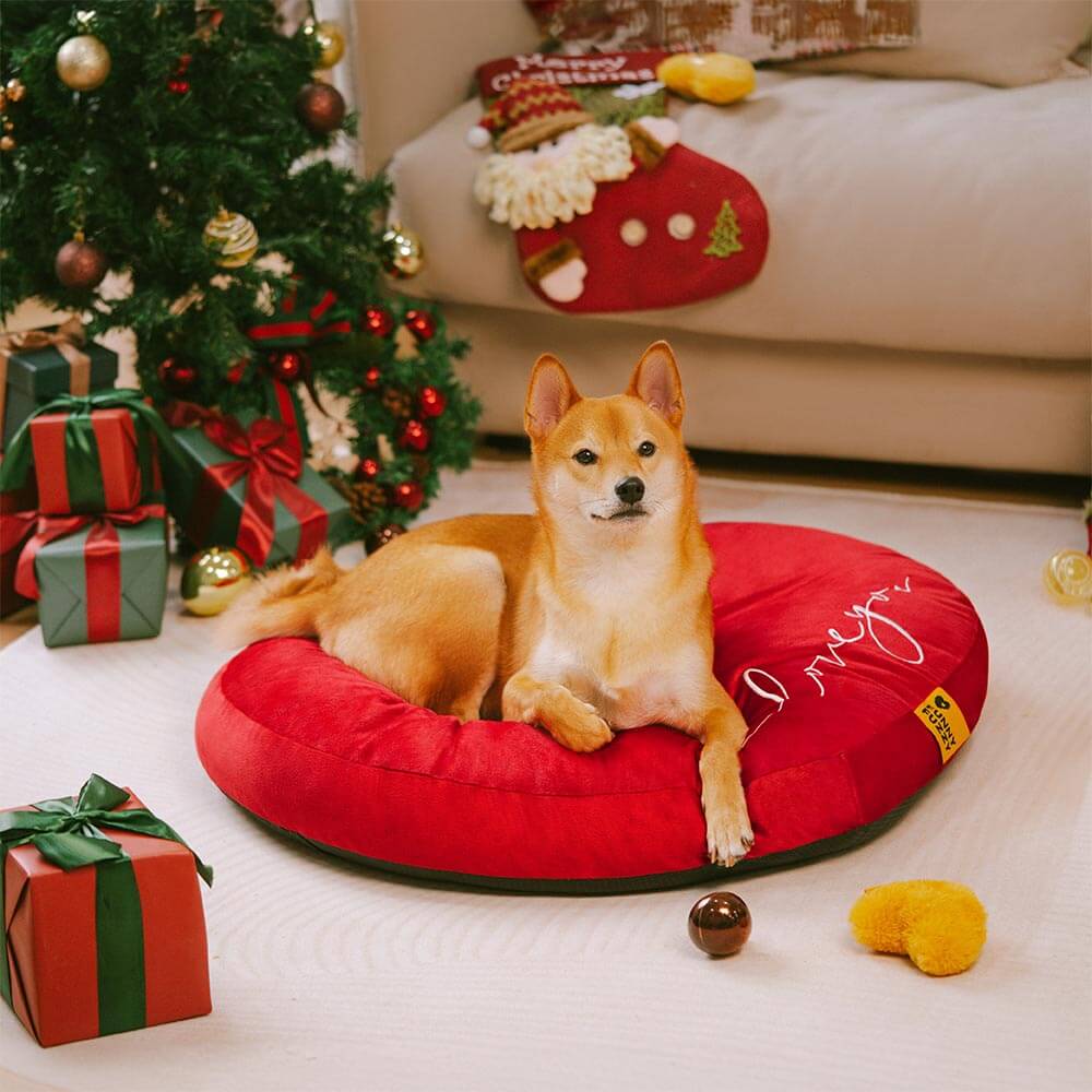 Cama festiva para perros de terciopelo con forma de corazón