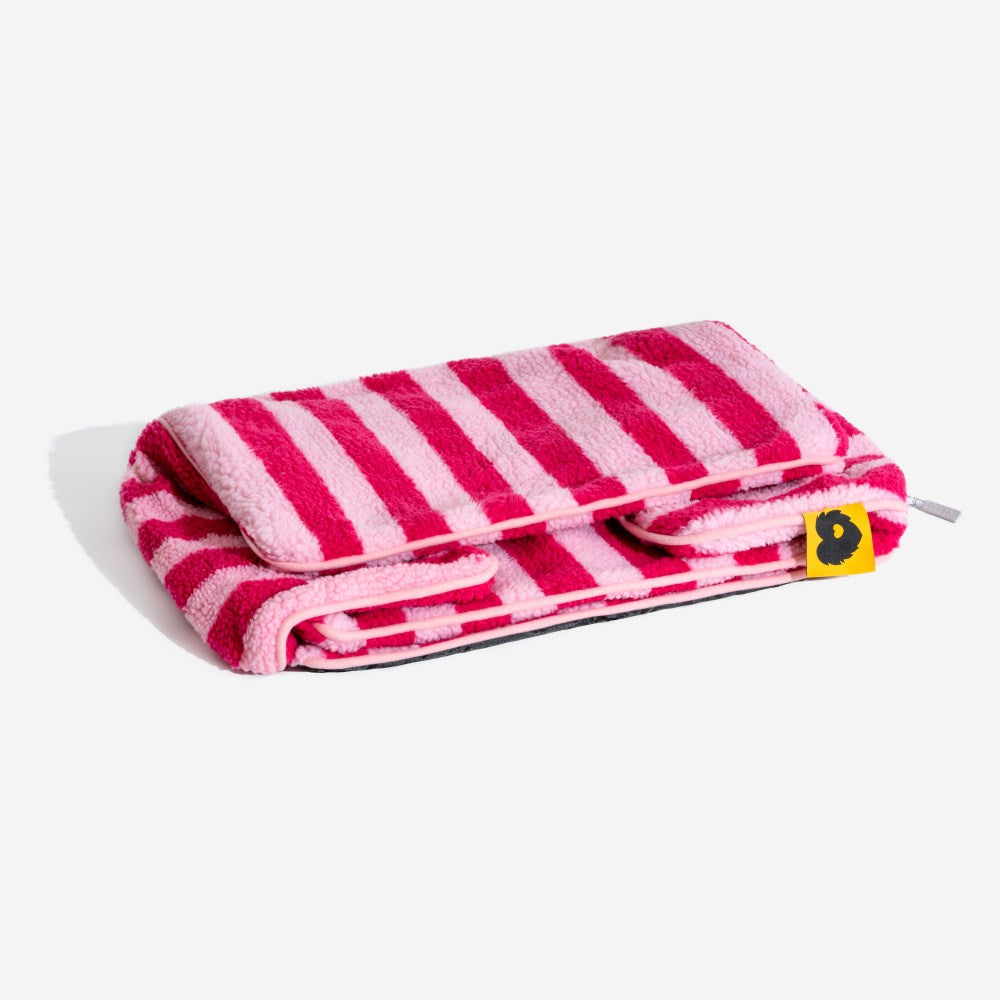 Funda de sofá cama para perros y gatos de doble capa de lana de cordero sintética a rayas de moda