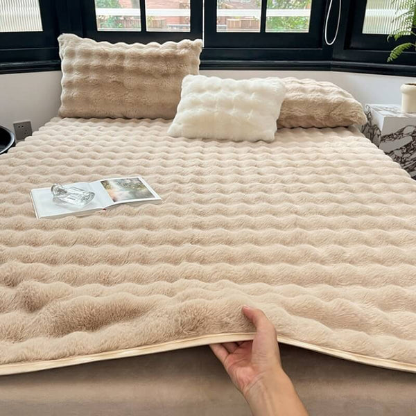 Deluxe Faux Rabbit Fur Anti-Slip Instited Sheet Matchel